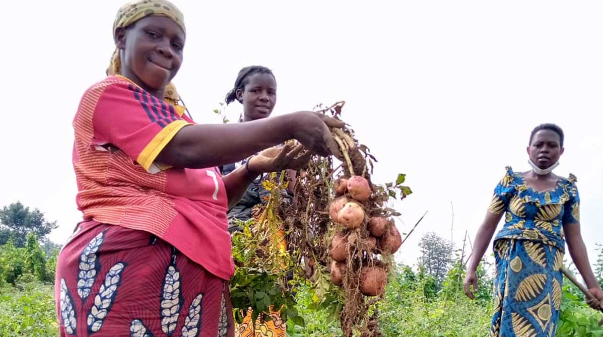 SEMI DI FUTURO Un nuovo progetto agricolo per le donne del Rwanda